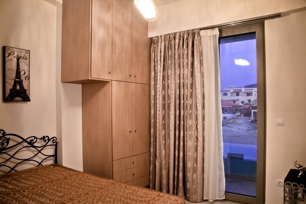 Sea View Beachfront Villa Maria Gouves Esterno foto